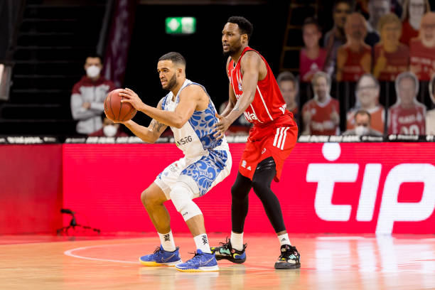 不够果断 不够果断