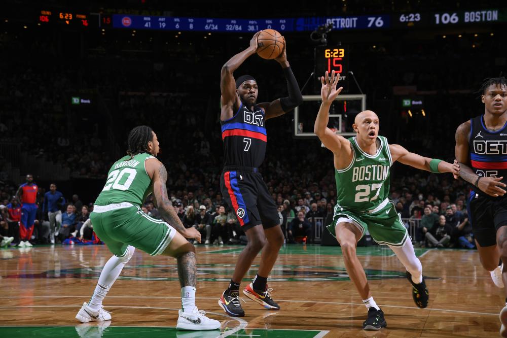 而且来势汹 而且来势汹