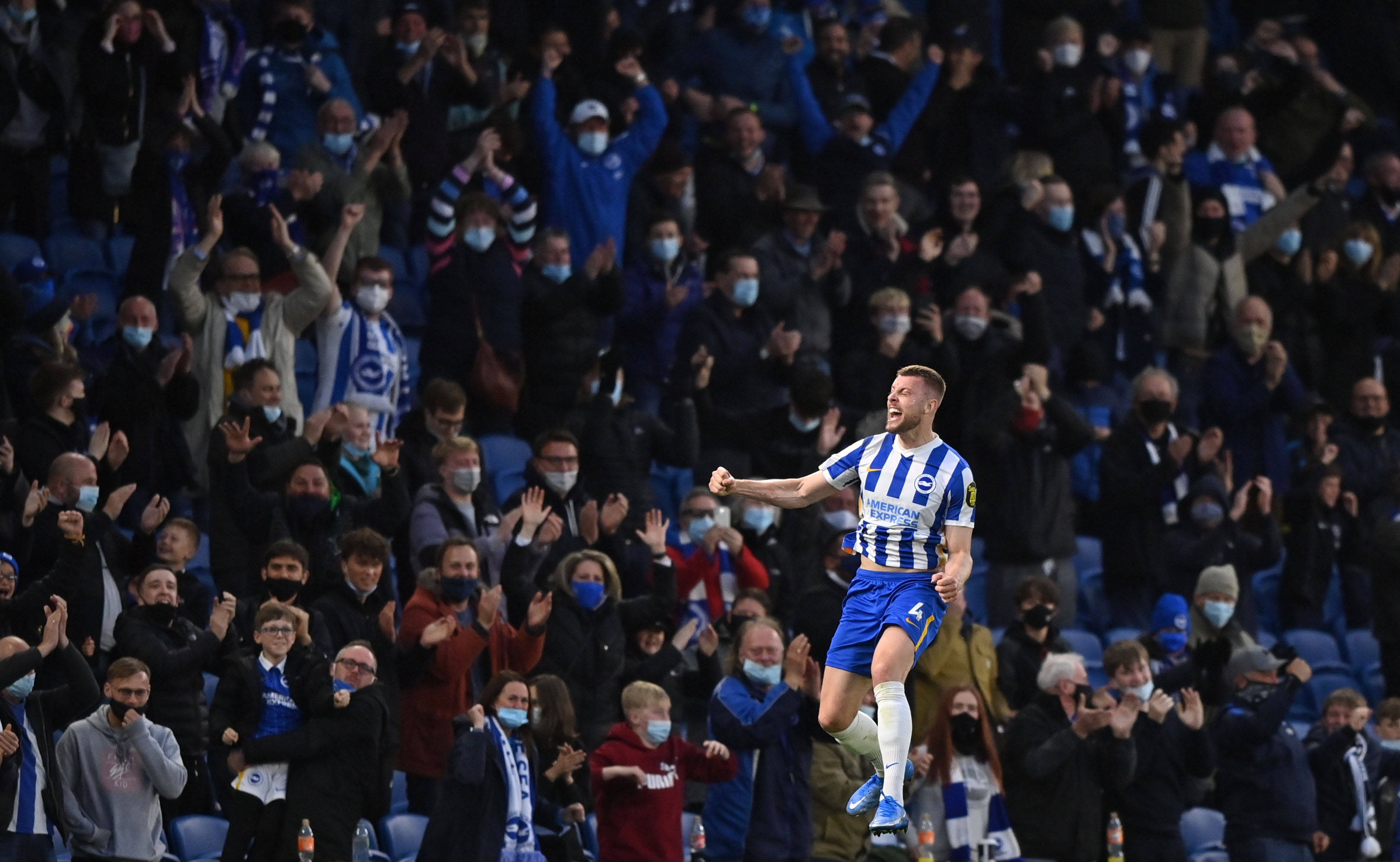 众们目不转 众们目不转