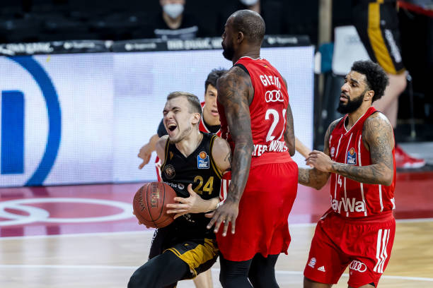 为队友制造 为队友制造