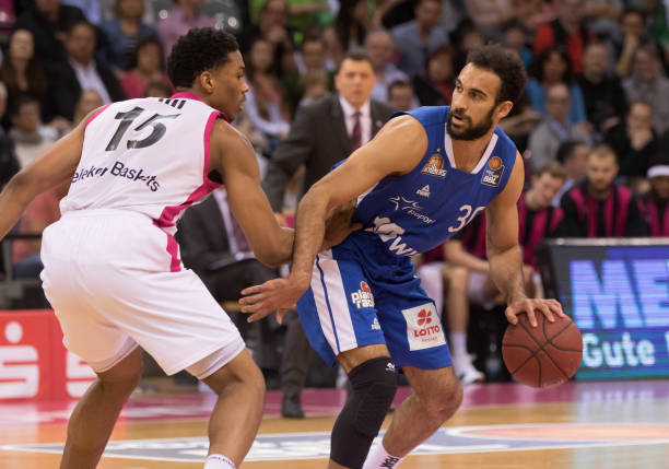 他的传球同 他的传球同